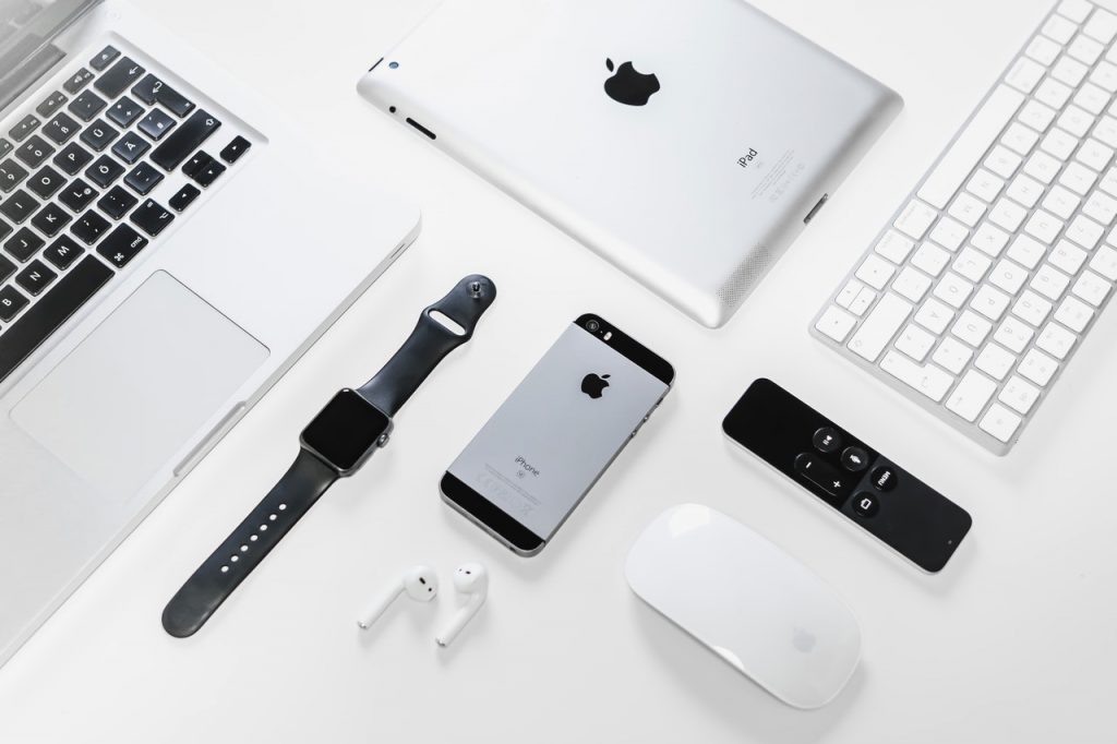 iOS 15.4 corregge il bug “spione”