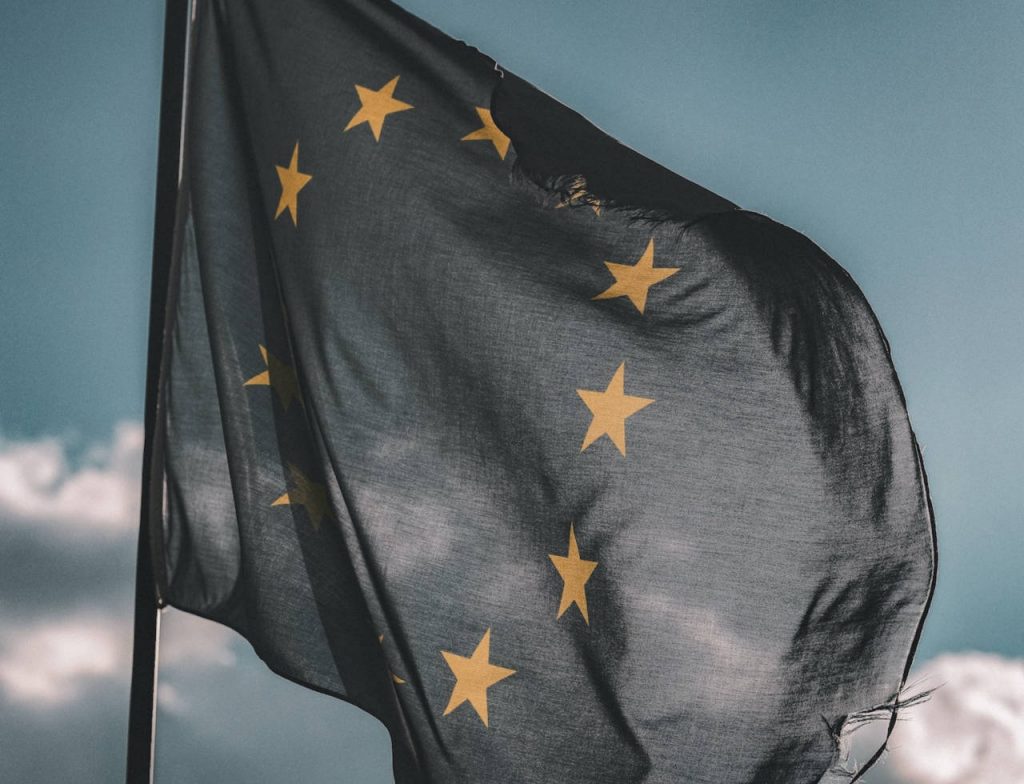 Titolare Effettivo con 15% l’Europa ci pensa