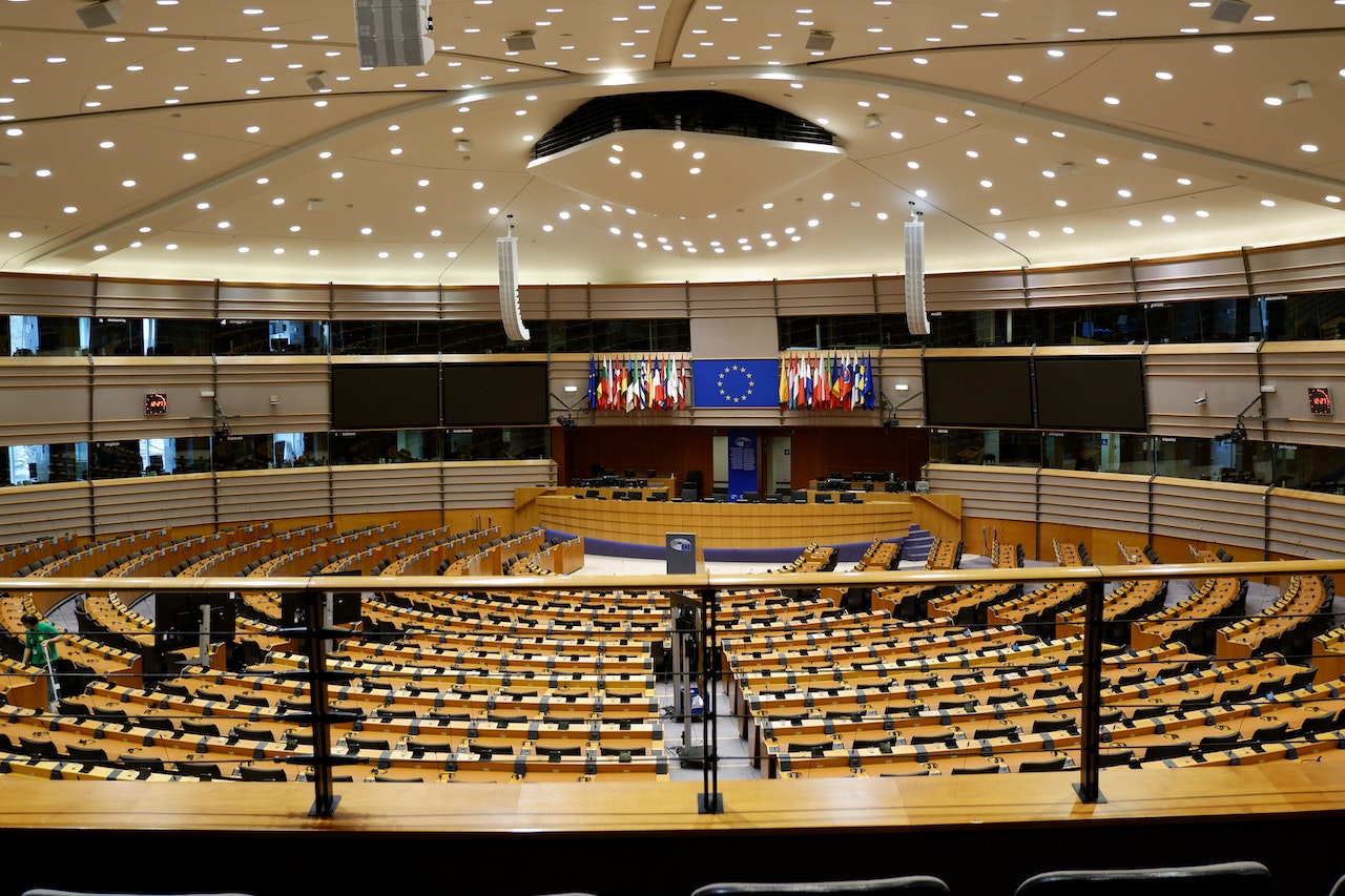 Attacco hacker filo russo al Parlamento Europeo